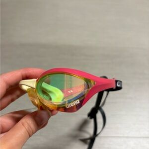 Arena Women’s Pink/Yellow Mirrored Swim Goggles